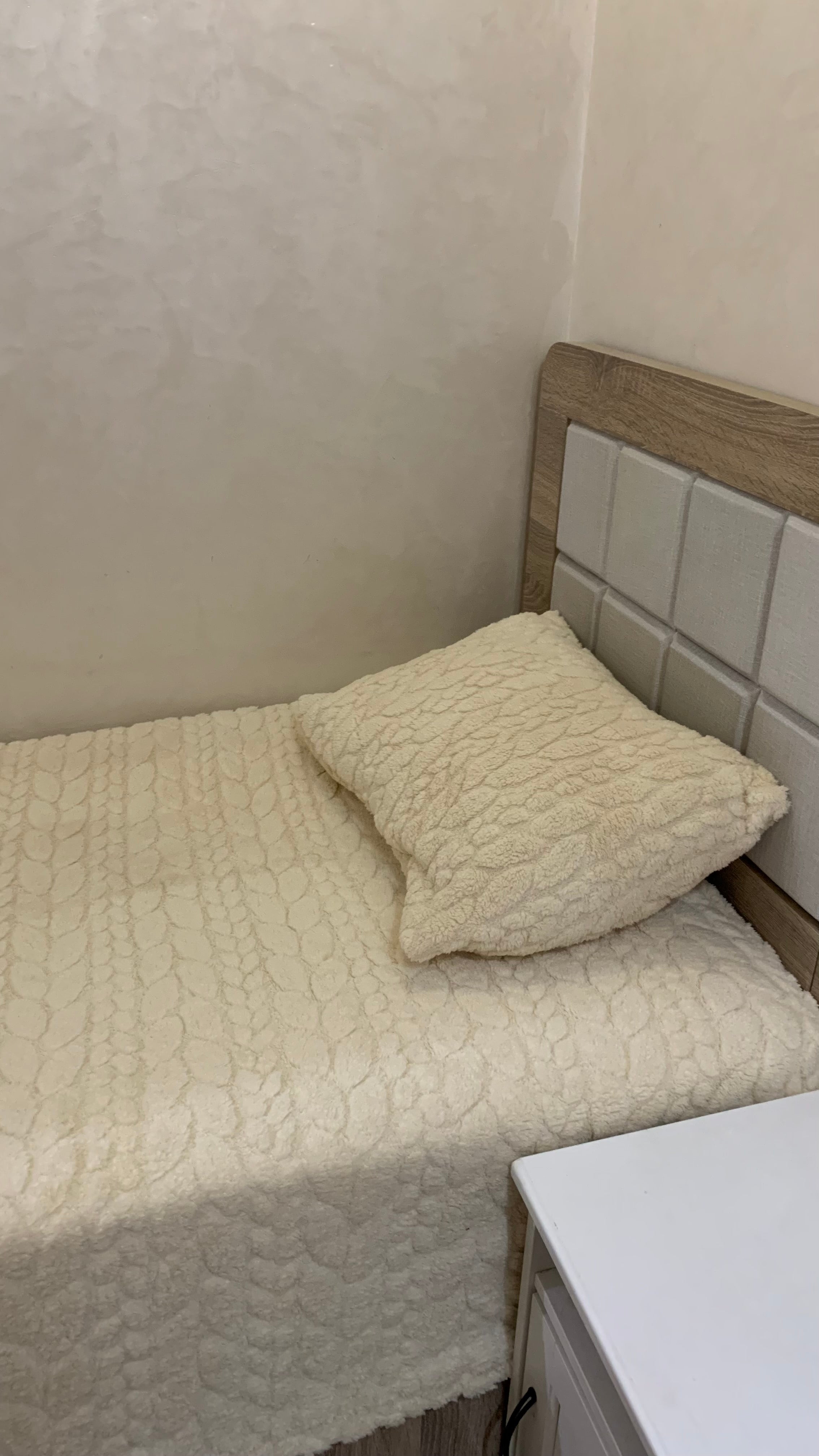 couvre-lit beige 🤍